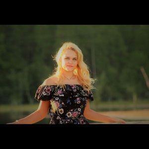 Meet your Posher, Alexis